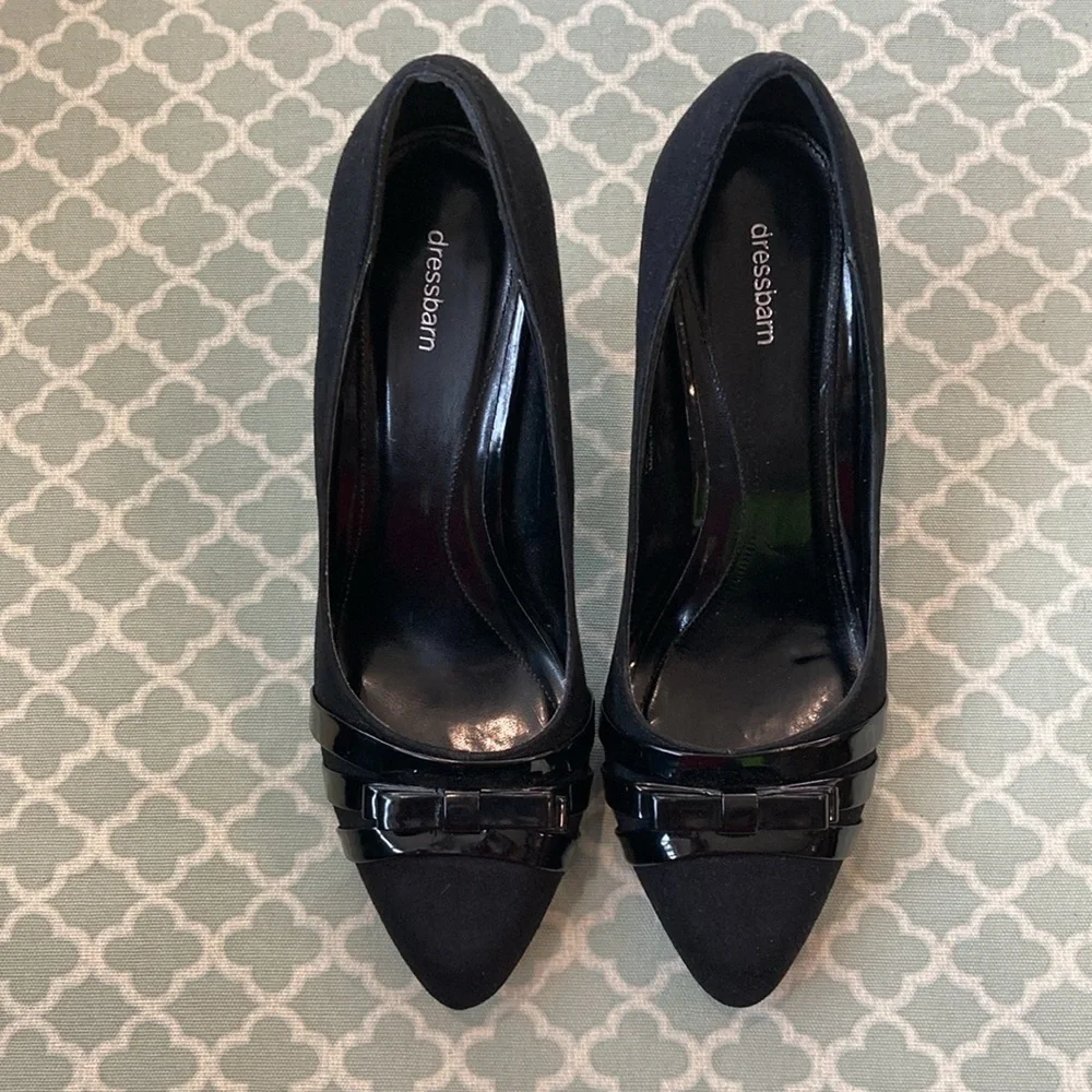 Dressbarn Black Pointy Toe Bow Suede Heels 7.5